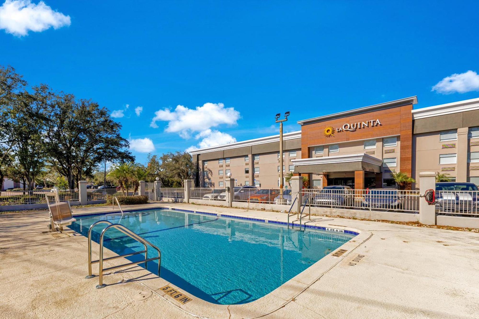 La Quinta Inn & Suites By Wyndham Jacksonville Mandarin Eksteriør billede