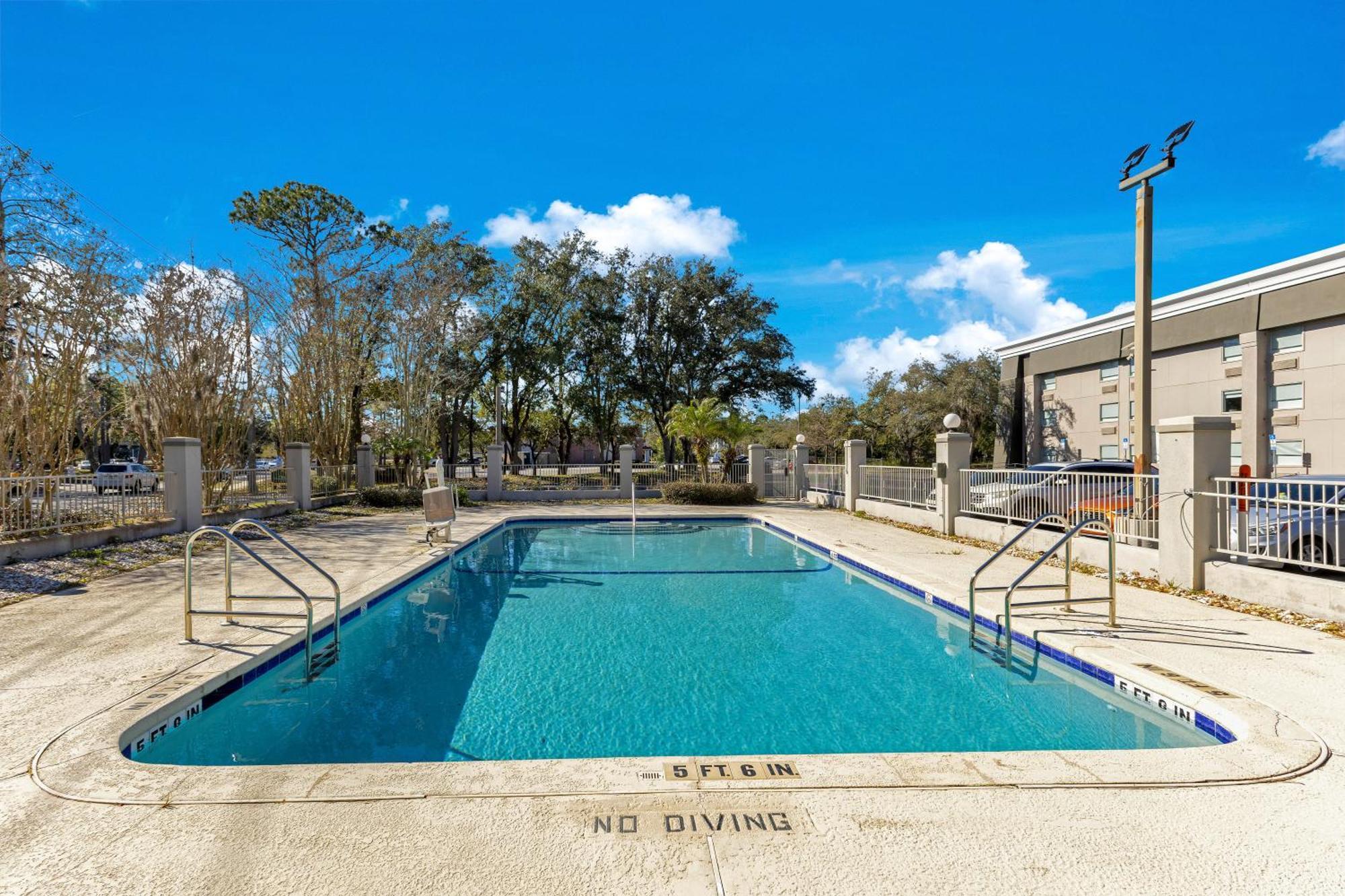 La Quinta Inn & Suites By Wyndham Jacksonville Mandarin Eksteriør billede